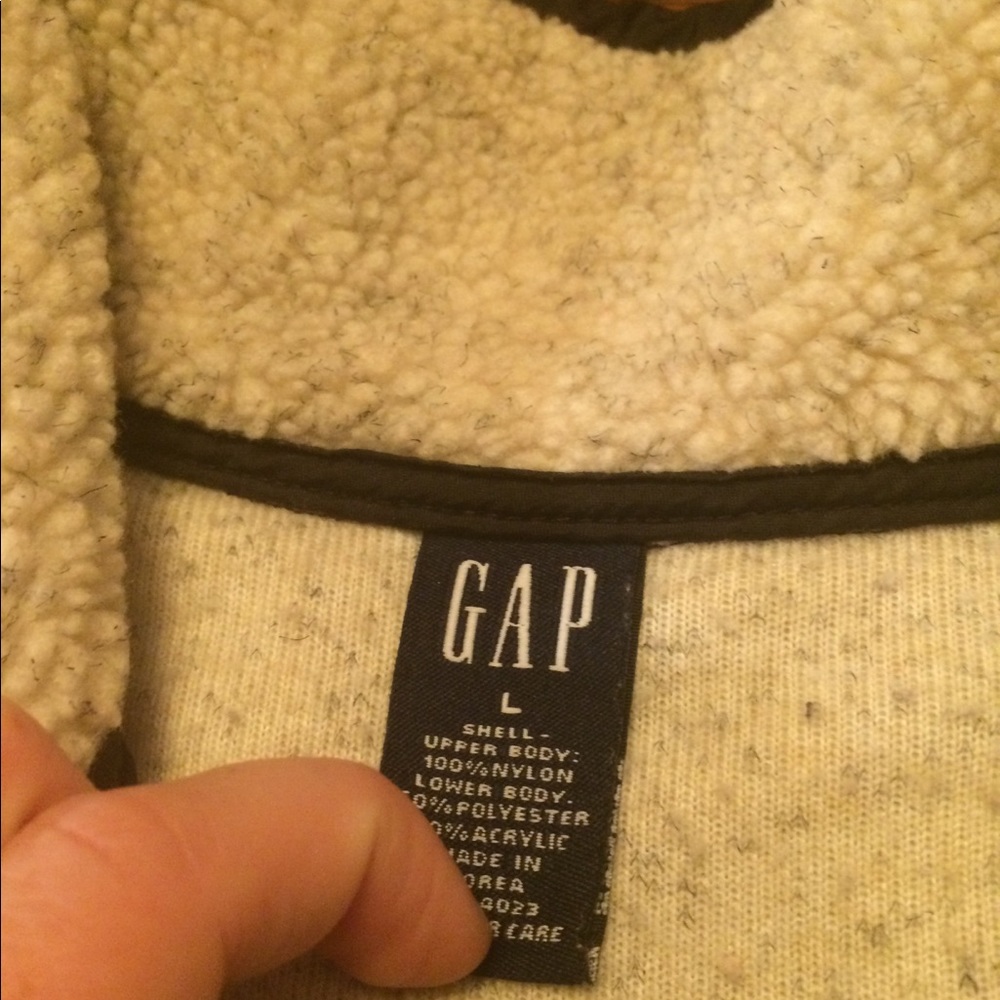GAP Vest - Picture 4 of 4